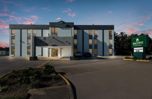 Newport News Hotel | HomeTowne Studios by Red Roof Newport News - Hampton West