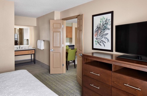 Linthicum Heights Hotel | Homewood Suites by Hilton Baltimore-BWI Airport