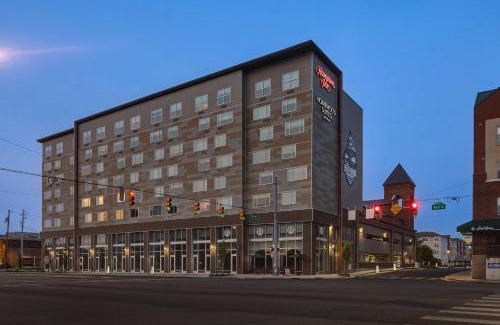 Downtown Indianapolis Hotel | Homewood Suites by Hilton Indianapolis Downtown IUPUI