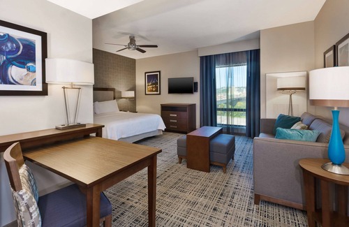 Downtown Pittsburgh Hotel | Homewood Suites by Hilton Pittsburgh Downtown