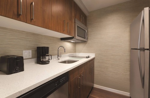 Downtown Pittsburgh Hotel | Homewood Suites by Hilton Pittsburgh Downtown