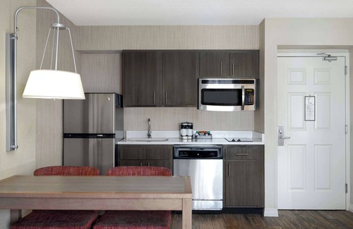 Tallahassee Hotel | Homewood Suites by Hilton Tallahassee