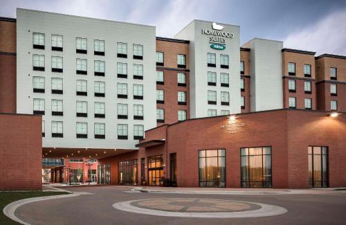Iowa River Landing Hotel | Homewood Suites by Hilton Coralville - Iowa River Landing