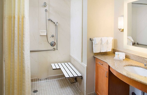 Solon Hotel | Homewood Suites by Hilton Cleveland-Solon