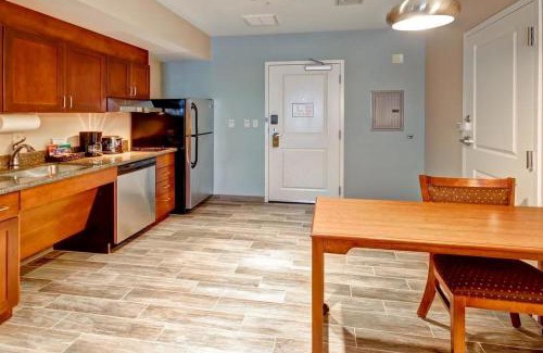 Greeley Hotel | Homewood Suites by Hilton Greeley