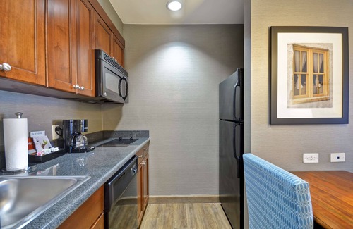 Wilmington Hotel | Homewood Suites Wilmington/Mayfaire
