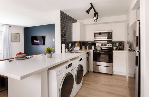 Tower Grove East Apartment | Homey Haven in Tower Grove Near Major Hospitalsnn