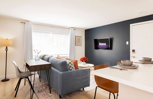 Tower Grove East Apartment | Homey Haven in Tower Grove Near Major Hospitalsnn