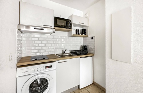 Annemasse Apartment | Homey Rest - Free parking/Near train station and Geneva