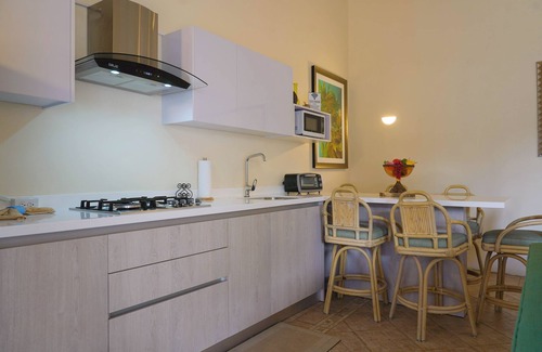 Palm Beach Apartment | Homey Spacious 2-bedroom apartment -5 min drive to Eagle Beach & Palm Beach