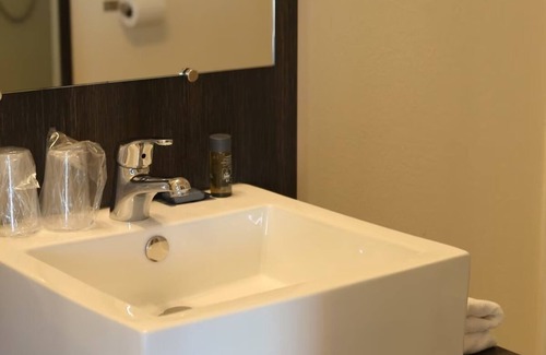 Chevilly-Larue Hotel | Homey Studio: Paid Breakfast & Metro Nearby - Enjoy Parisian Trip!