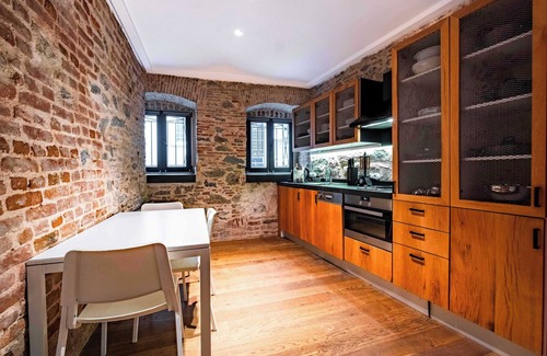 Taksim Apartment | Homie Suites | Beyoğlu | Duplex Apt. w Garden #TE1
