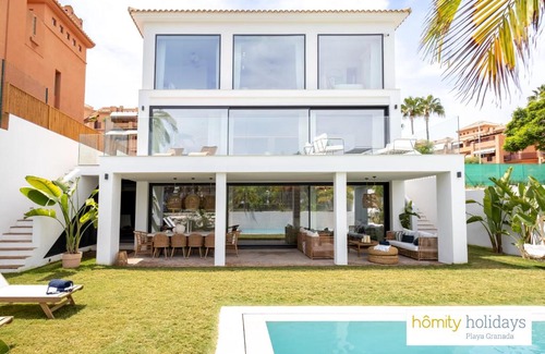 Motril Villa | Homity Holidays - Playa Granada - Villa Golf