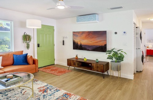 Dunedin Condo | Honeymoon Isle Free Beach Pass King Beds 2 Units