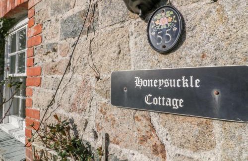 Charlestown House | Honeysuckle Cottage