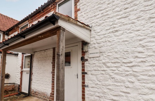 Reighton Cottage | Honeysuckle