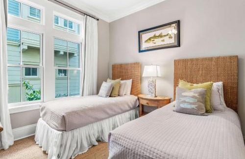 Beach District House | Honeysuckle