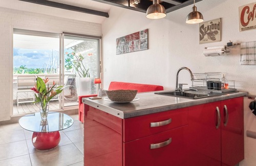 Saint-Francois Apartment | Honoré apartment with views of the marina and golf course 2mn from beaches