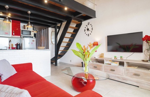 Saint-Francois Apartment | Honoré apartment with views of the marina and golf course 2mn from beaches