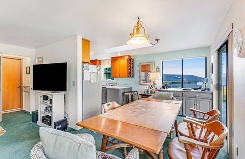 Hansville House | Hood Canal close to the beach with wraparound deck, pool table & fireplace