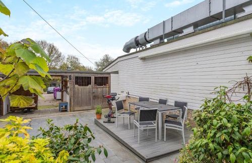 Maidstone House | Hook & Hatchet - Uk48201