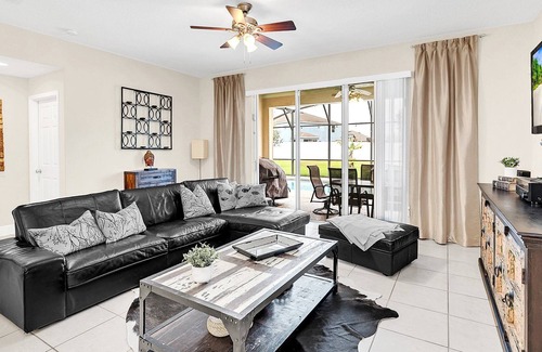 St. Cloud House | Hookbill - Quiet 3 bedroom pool home with Office!