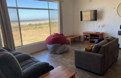 Melville House | Hooked on Yorkes - Absolute beachfront holiday shack *OFF PEAK SPECIAL *