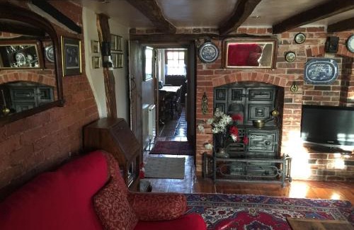 Holworth House | Hoots End