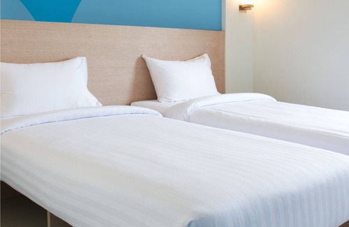 South Triangle Hotel | Hop Inn Hotel Tomas Morato Quezon City