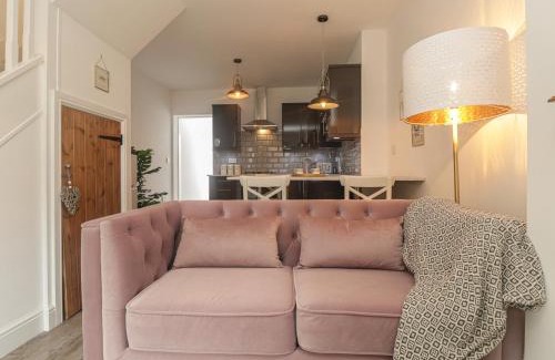 Hythe House | Hope Cottage