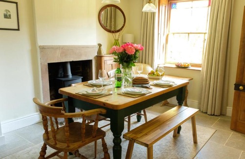 Carsington House | Hope Cottage