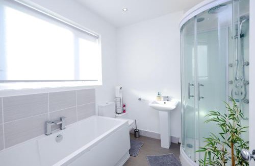 Middleton House | Hope Deluxe King Bedroom Manchester
