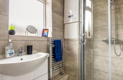 Normanton Apartment | Hopetown Apartment-modern 1 bed with free parking