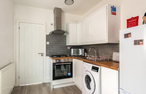 Normanton Apartment | Hopetown Apartment-modern 1 bed with free parking