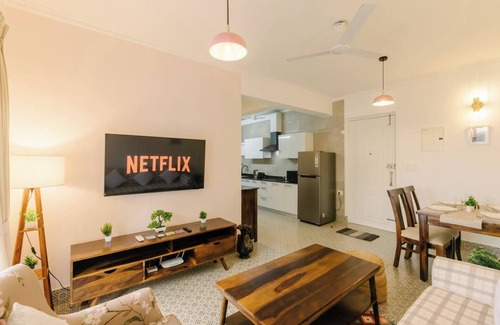 Nerul Apartment | Horizon 1BHK Suite by Da Alohas