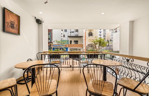 Ngu Hanh Son Apartment | Horizon Hotel & Apartment - At Walking street near the beach