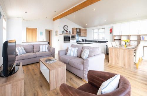 Leiston House | Horizon Lodge