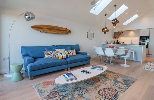 Porth House | HORIZON, pet friendly, with a garden in Porth