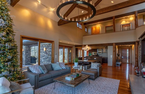 Boone House | Horizon's Edge - Stunning Mountain Luxury home with hot tub and only 10 minutes to downtown Boone!