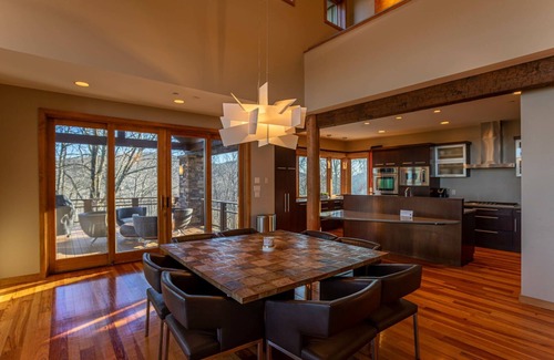 Boone House | Horizon's Edge - Stunning Mountain Luxury home with hot tub and only 10 minutes to downtown Boone!