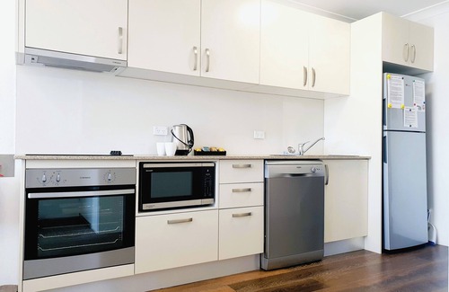 Jindabyne Apartment | Horizons 212 Lake Jindabyne Waterfront Apartment