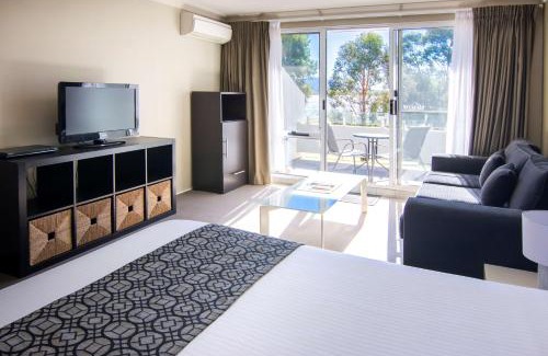 Jindabyne Hotel | Horizons Lake Jindabyne