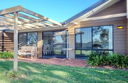 Salamander Bay Villa | Horizons Retreat