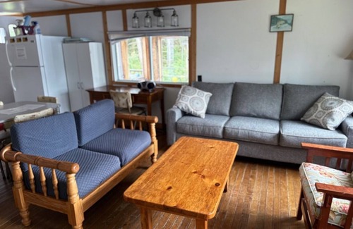 Ryerson Cottage | Horn Lake, Lakefront Cottage (4 Season), Burk's Falls