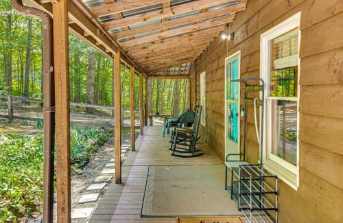 Jamestown House | Horses Welcome! Jamestown Home with Fenced Pasture