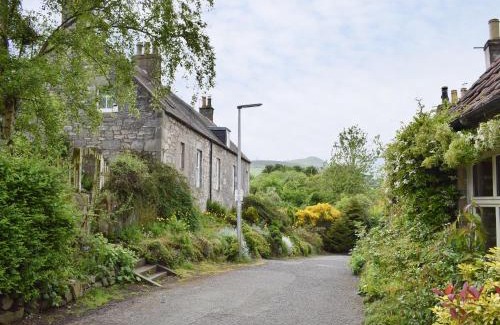 Freuchie House | Horseshoe Cottage