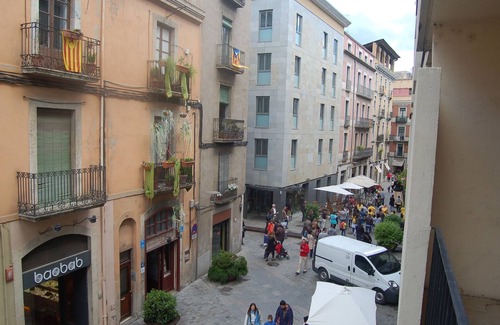 Old Town Apartment | Hortes 7, city center. Girona HUTG 023411-57