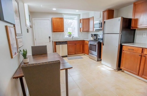 Edgewood Apartment | Hosea - House of Sng