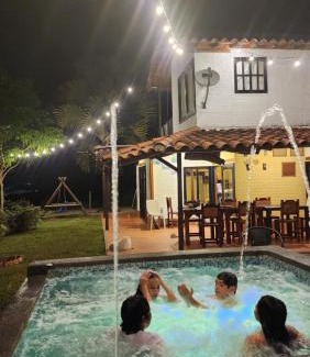 Floridablanca House | Hospedaje Campestre El Manantial