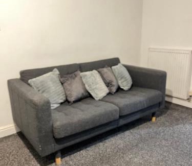 Guide House | Hospital Lodge